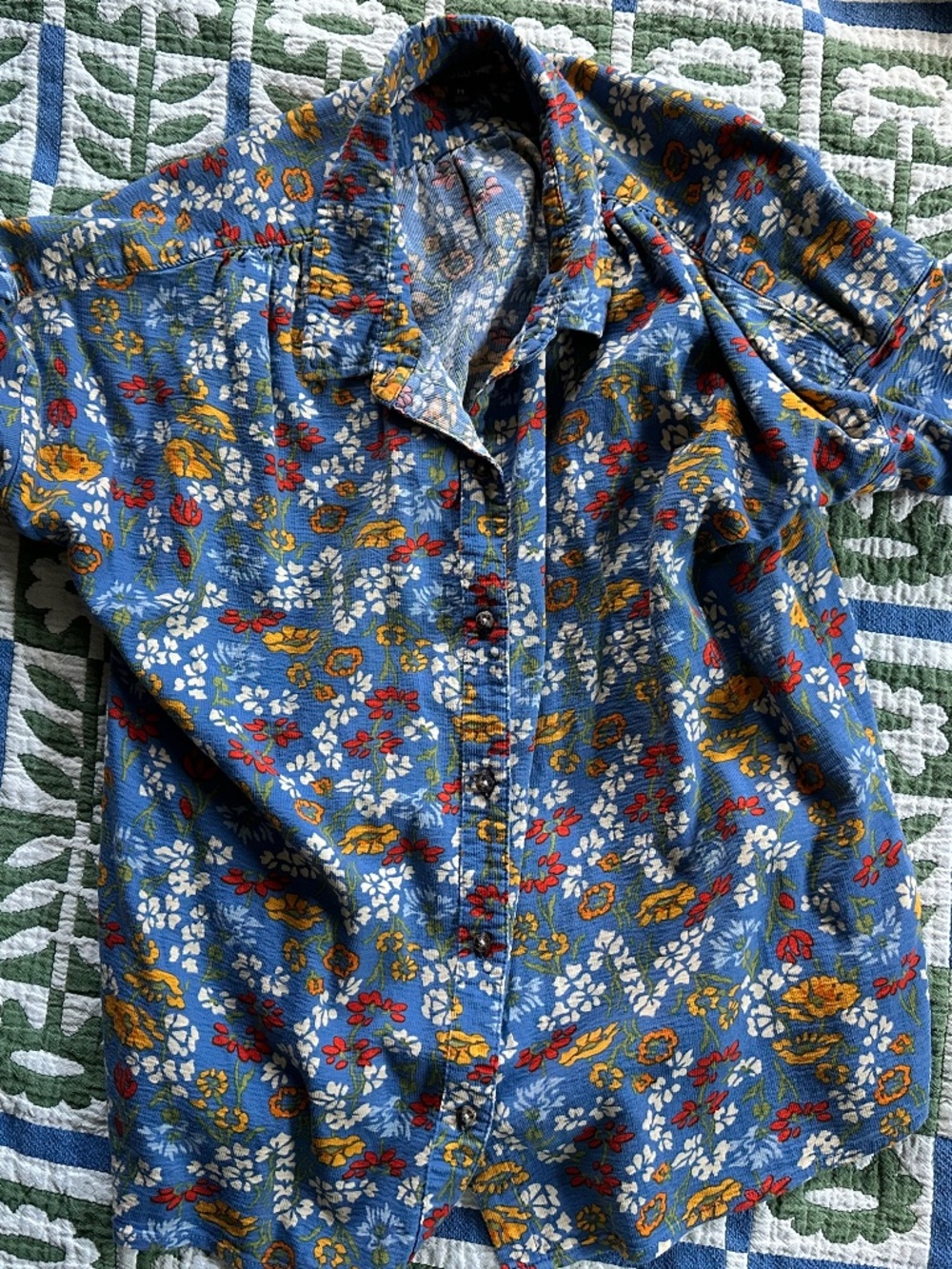 Toad & Co Manzana Short Sleeve Button Up - "Weathered Blue print" - M